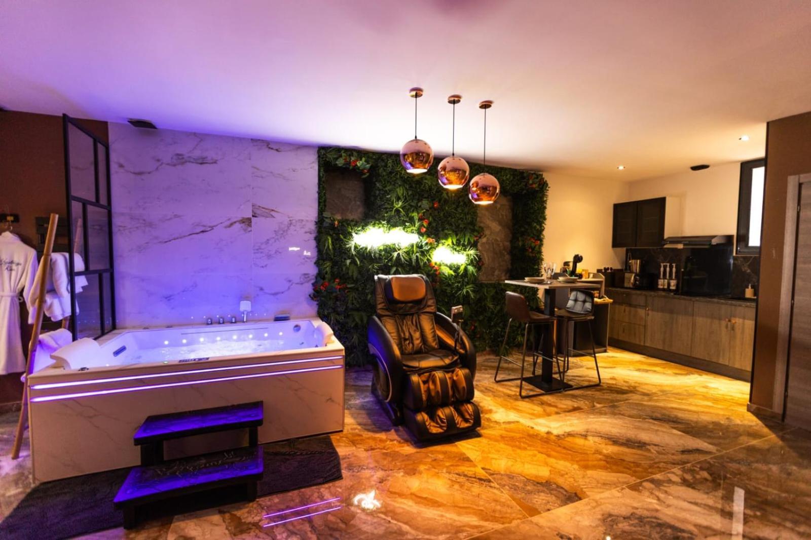 Krystalisya Privatif Sauna Jacuzzi Siege Massant * Marseille