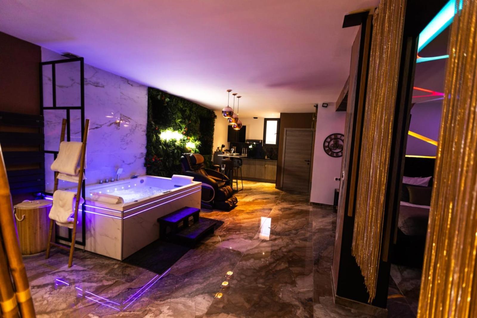 Krystalisya Privatif Sauna Jacuzzi Siege Massant Marseille
